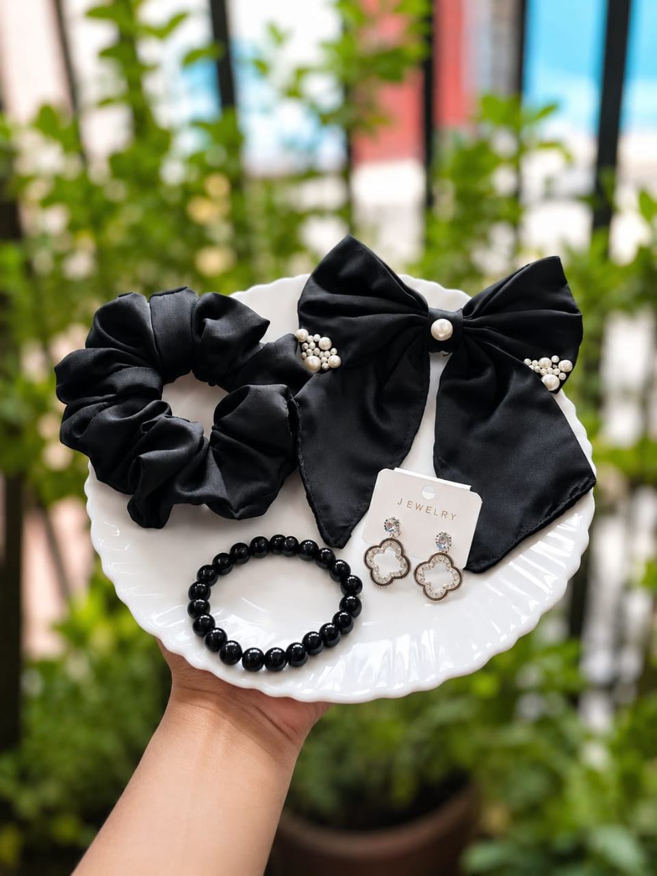 Black Pearl Elegance Accessories Set 🖤