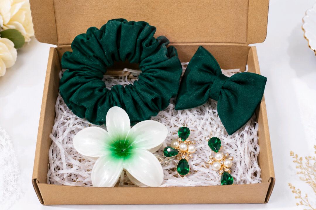 Emerald Green Hair Gift Hamper